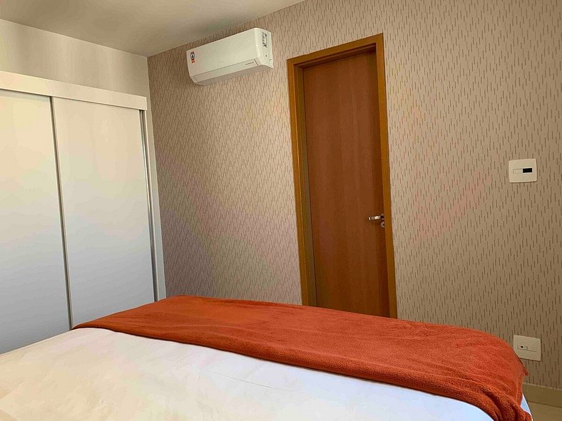 Apartamento climatizado ao lado do Premium Hosp.